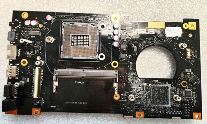 MB BAD - донор Asus GR8II LGA1151 (998029-00125-MS00X0-A01 0303), FFC_PCIE8_2 REV. 1.03 FFC_PCIE8_1, MSIP-REM-MSQ-GR8II, снят мост