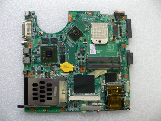 MB BAD - под восстановление (возможно даже рабочая) MSI M675, MS-16331 (607-16331-B40) MS-16331, nVidia GF-G07600-N-A2, 4 ЧИПОВ INLINCON HYB10H512321FL20