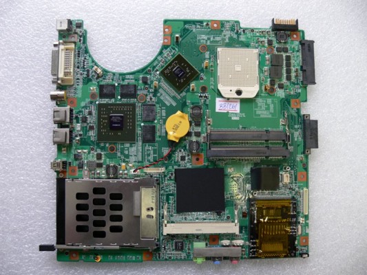 MB BAD - под восстановление (возможно даже рабочая) MSI M675, MS-16331 (607-16331-B20) MS-16331, nVidia GF-G07600-N-A2, 4 ЧИПОВ INLINCON HYB10H512321FL20