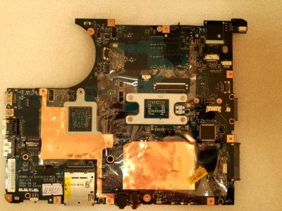 MB BAD - донор Lenovo IdeaPad Y550P NIWBA LA-5371P REV: 1.0., nVidia N10P-GS-A2, Intel SLGWN, 8 чипов Samsung K4W1G1645E-HC12 - снято что-то MB BAD - донор Lenovo IdeaPad Y550P NIWBA LA-5371P REV: 1.0., nVidia N10P-GS-A2, Intel SLGWN, 8 чипов Samsung K4W1G1645E-HC12 - снято что-то
