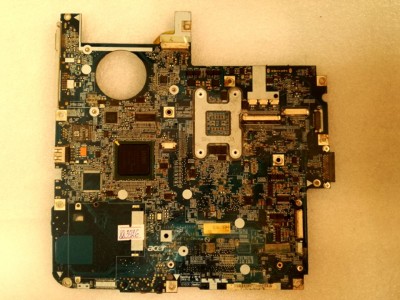 MB BAD - донор Acer Aspire 5315, 5715Z ICL50 LA-3551P REV: 3.0., Intel SLA5V LE82GL960, Intel SLB9A NH82801HBM - снято что-то MB BAD - донор Acer Aspire 5315, 5715Z ICL50 LA-3551P REV: 3.0., Intel SLA5V LE82GL960, Intel SLB9A NH82801HBM - снято что-то