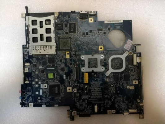 MB BAD - донор Acer Aspire 5110, 5111, 5112, 5113 HCW50 LA-3151P REV: 2A, ATI 218S4RBSA12G IXP460 SB460, ATI 216PLAKB26FG AMD Mobility Radeon X1600, 4 чипа Hynix HY5PS561621A - снято что-то MB BAD - донор Acer Aspire 5110, 5111, 5112, 5113 HCW50 LA-3151P REV: 2A, ATI 218S4RBSA12G IXP460 SB460, ATI 216PLAKB26FG AMD Mobility Radeon X1600, 4 чипа Hynix HY5PS561621A - снято что-то