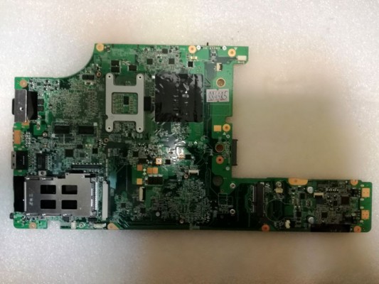 MB BAD - донор Lenovo ThinkPad Edge E40 (FRU: 63Y2134) ATI 216-0728018, 4 чипа Samsung K4W1G1646E-HC12 - снято что-то MB BAD - донор Lenovo ThinkPad Edge E40 (FRU: 63Y2134) ATI 216-0728018, 4 чипа Samsung K4W1G1646E-HC12 - снято что-то