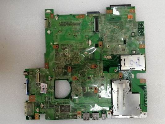 MB BAD - донор Fujitsu Siemens Amilo LI 1720 (55.4B901.001) Y4A M/B 05245-1 48.4B901.011, ATI 218S4RBSA12G IXP460 SB460, ATI 218DCP5ALA11FG