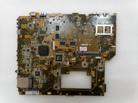 MB BAD - донор Asus G2S MB. (60-NJYMB1000-C01P) A7S REV: 2.1, P/N:08G27AS0021W, Intel SLA5Q NH82801HBM, nVidia G84-750-A2, Intel SLA5U LE82PM965, 4 чипа Qimonda HYB18H512321BF-14