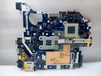 MB BAD - под восстановление Acer Aspire V3-551G (NBC19110013137BA2C3400) Q5WV8 LA-8331P REV: 1.0, AMD 218-0755097, AMD PGT142.00, 8 чипов Hynix H5TQ2G63BFR 11C 215A MB BAD - под восстановление Acer Aspire V3-551G (NBC19110013137BA2C3400) Q5WV8 LA-8331P REV: 1.0, AMD 218-0755097, AMD PGT142.00, 8 чипов Hynix H5TQ2G63BFR 11C 215A