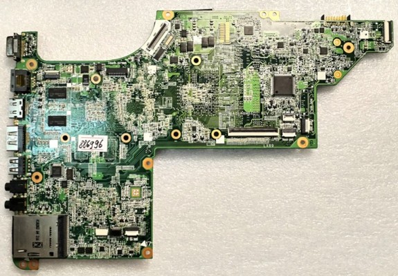 MB BAD - под восстановление HP Pavilion DV6-3000 (595133-001 7F10C4, 31LX8MB0040) DA0EX8MB6D1 REV: D, AMD 216-0752001, AMD 218-0697020, ATI 210-0774007, 5 чипов Samsung K4W1G1646E-HC12